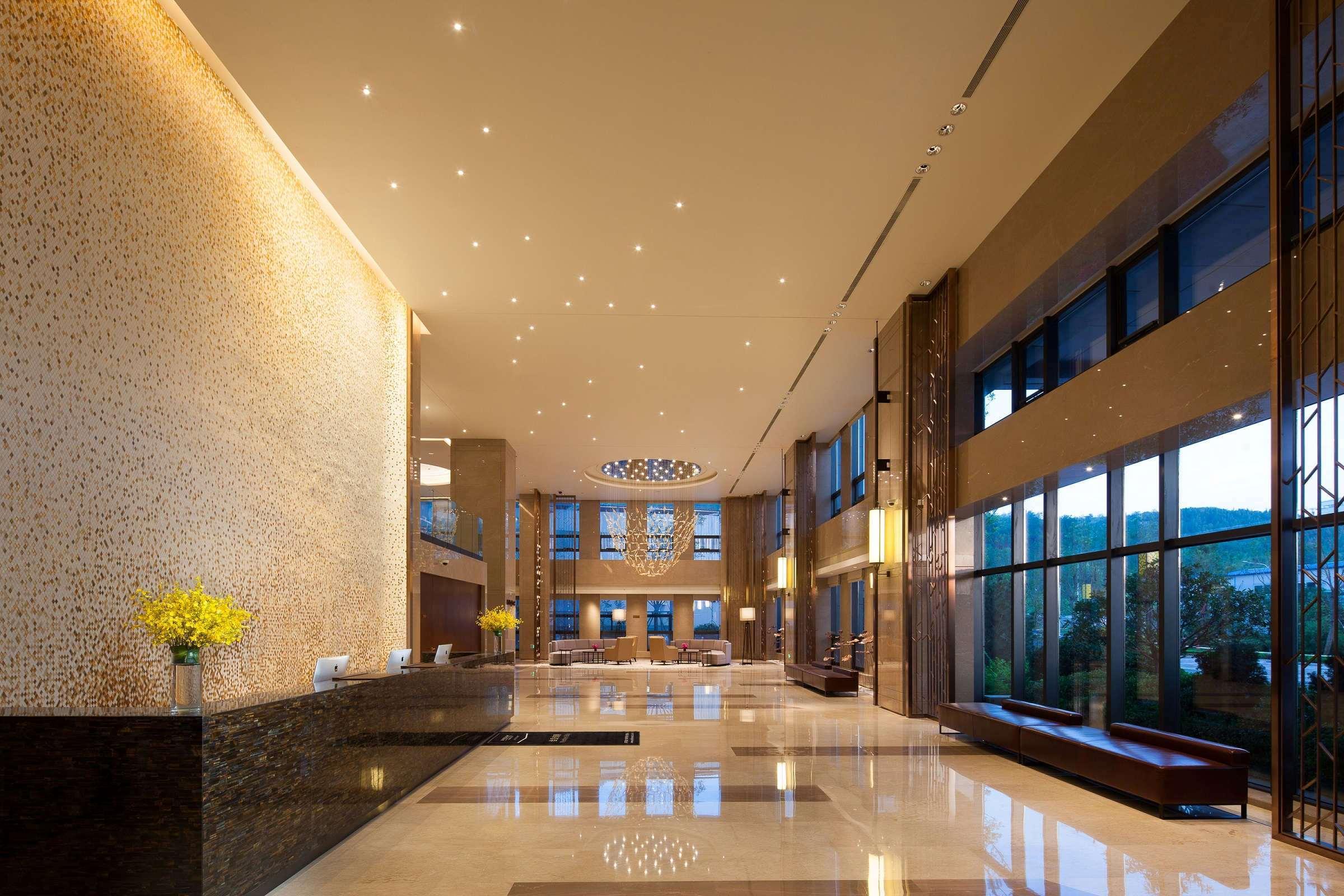 Hotel Ramada Jinan Esterno foto