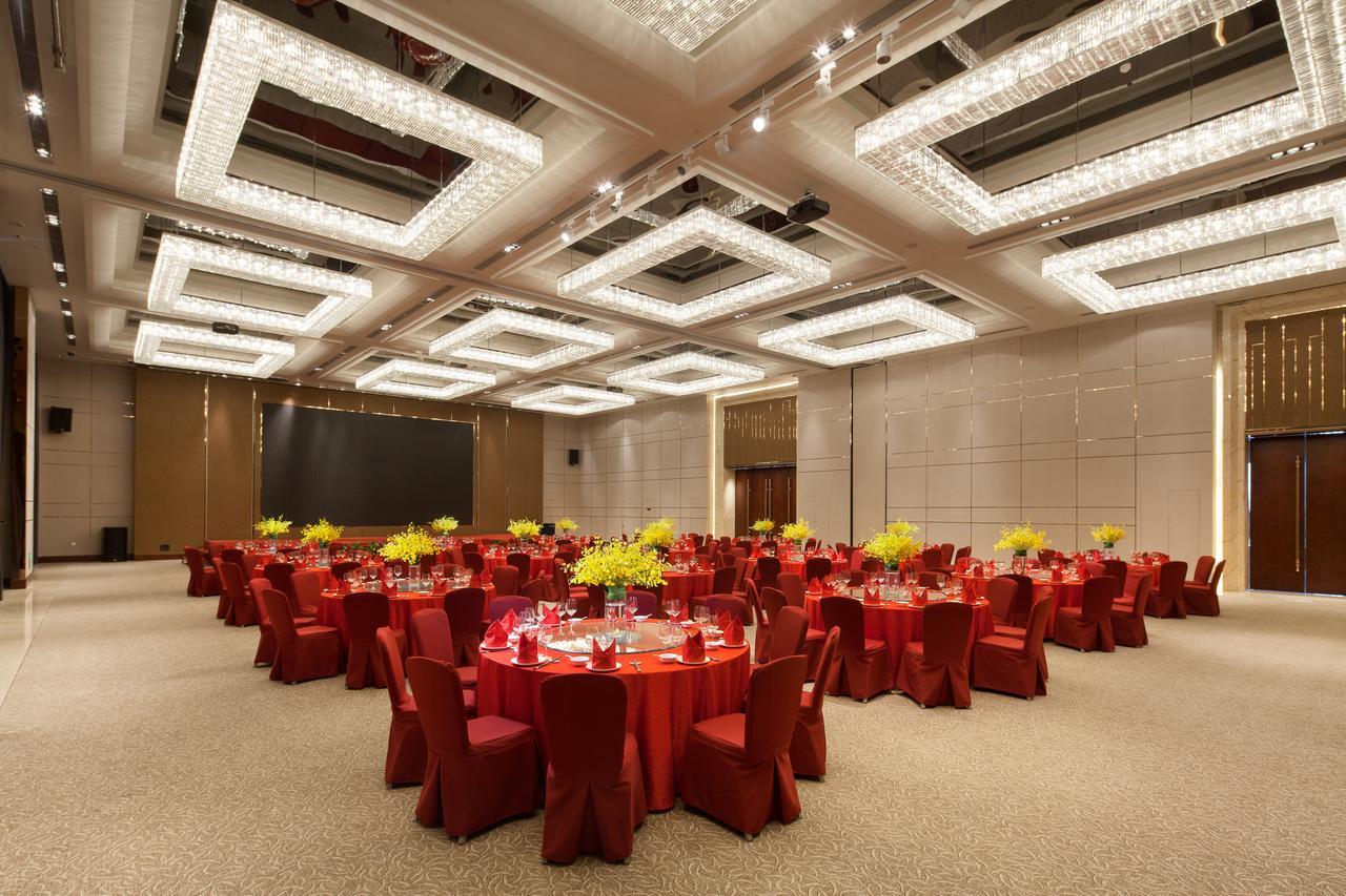Hotel Ramada Jinan Esterno foto