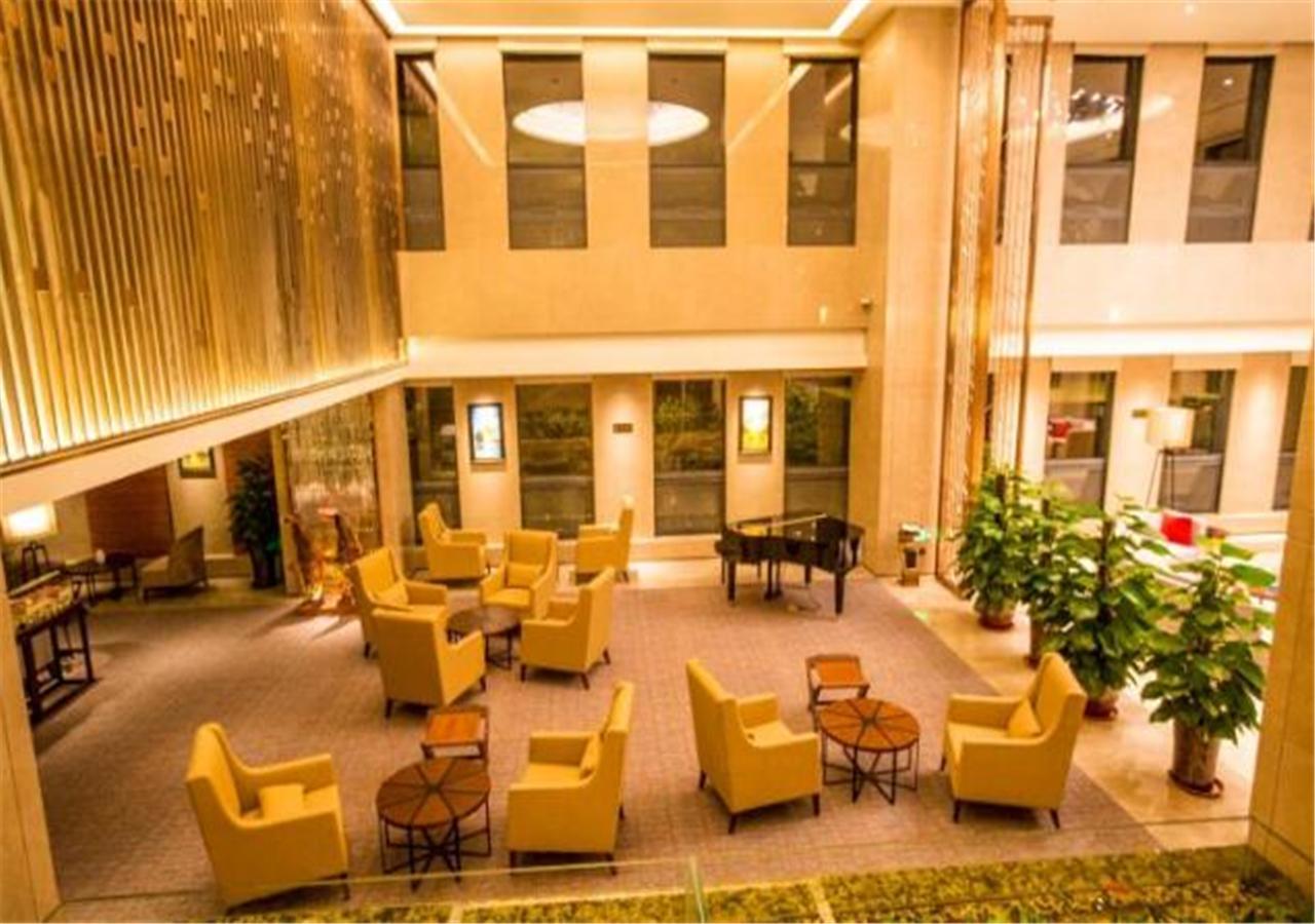 Hotel Ramada Jinan Esterno foto